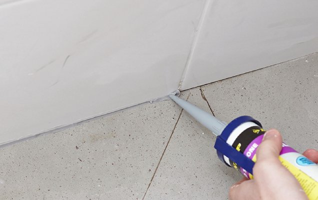 Bathroom Silicone Restoration